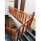 Cầu thang gỗ tay vịn hình elip