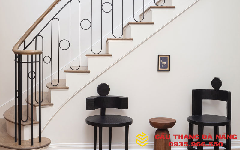 Mẫu kiểu cầu thang đơn giản phù hợp cho không gian hẹp